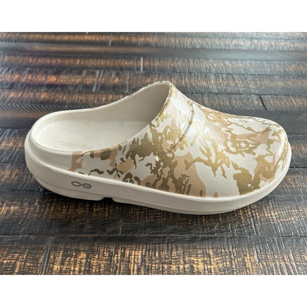 OOFOS OOcloog Recovery Clog Sandals Limited Edition Sahara Gold Camo Women's 7 - Picture 9 of 12